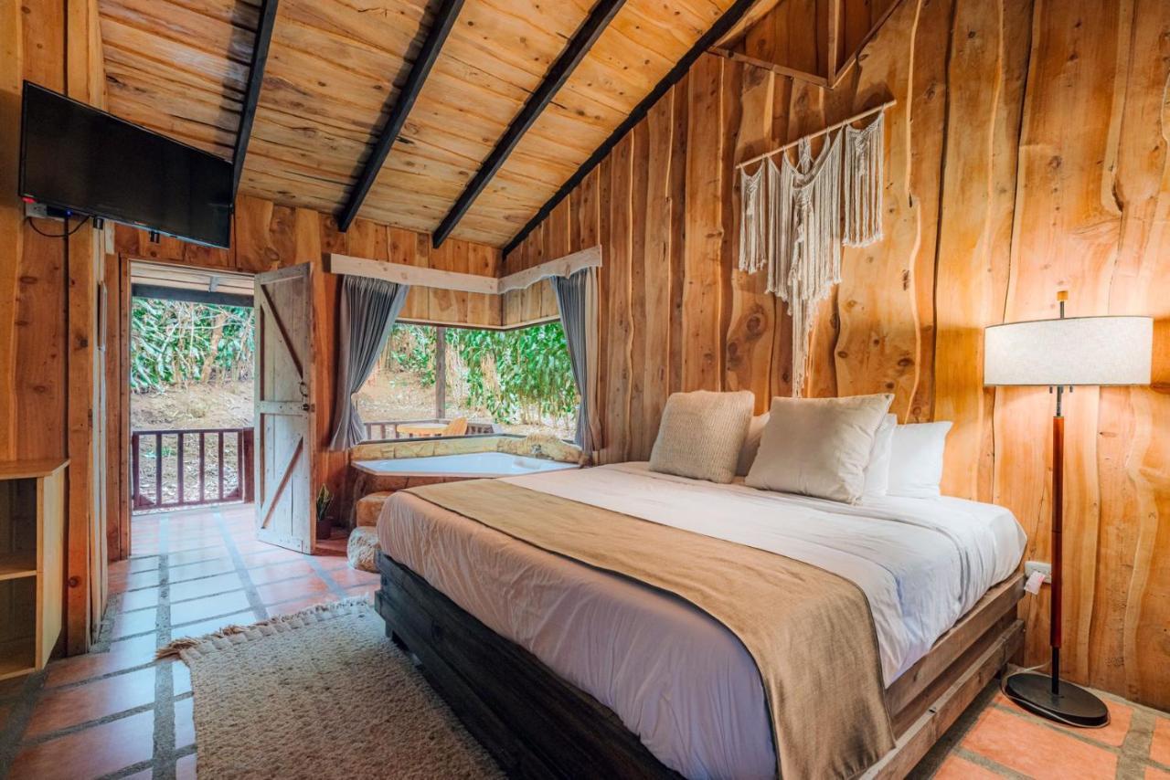 Hotel & Spa Escondite De La Montana Sabana Redonda 외부 사진