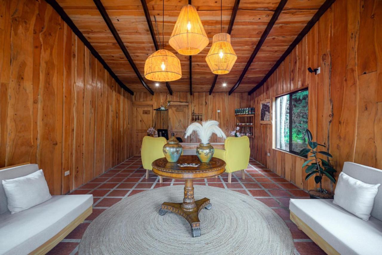 Hotel & Spa Escondite De La Montana Sabana Redonda 외부 사진