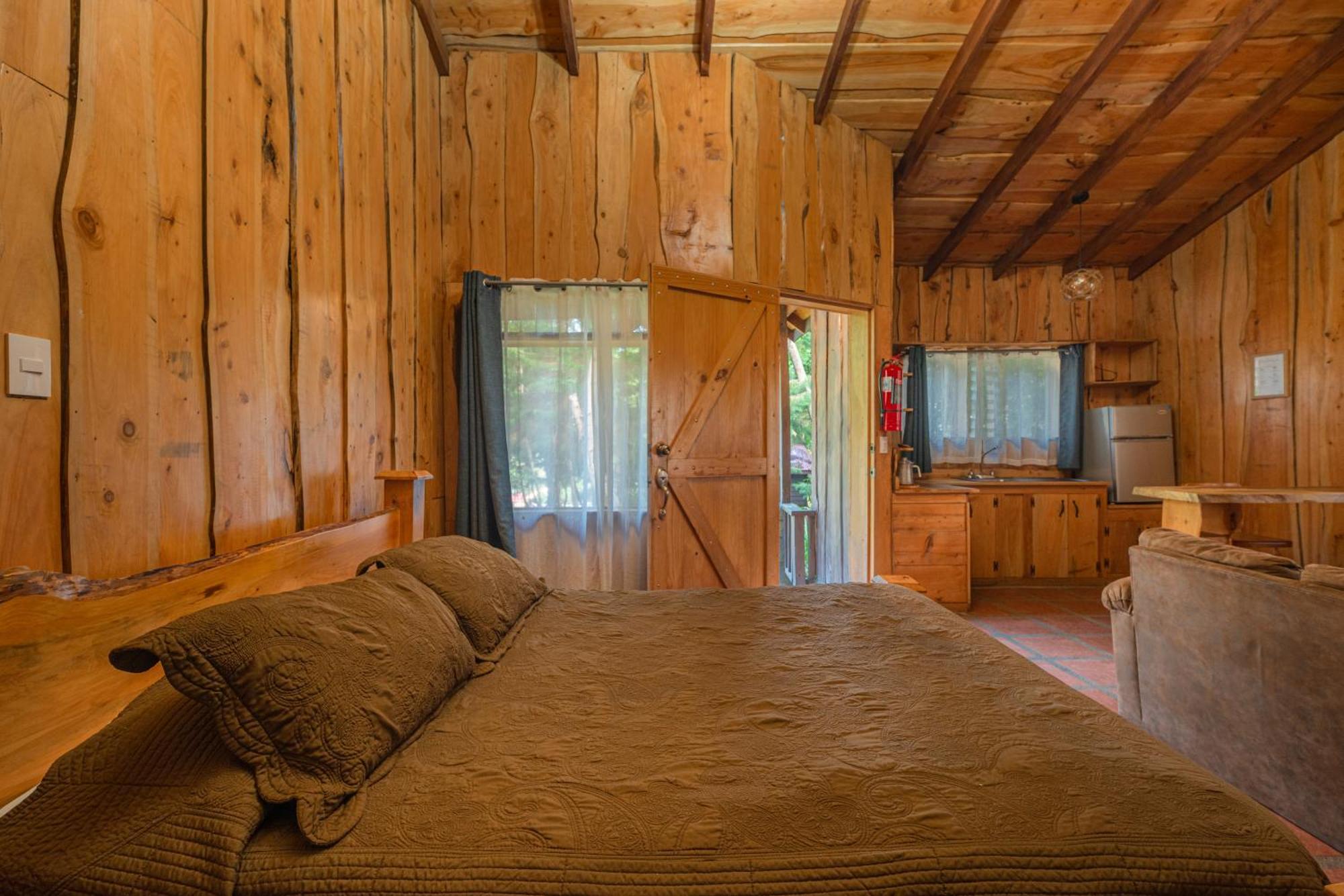 Hotel & Spa Escondite De La Montana Sabana Redonda 외부 사진